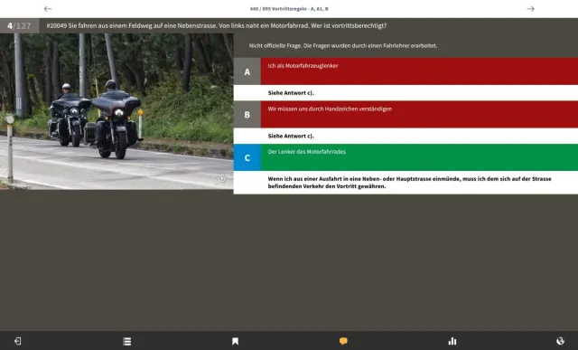Bild: Motorrad Theorieprüfung A/A1: Gefahren besser erkennen mit 3D Fahrsimulator