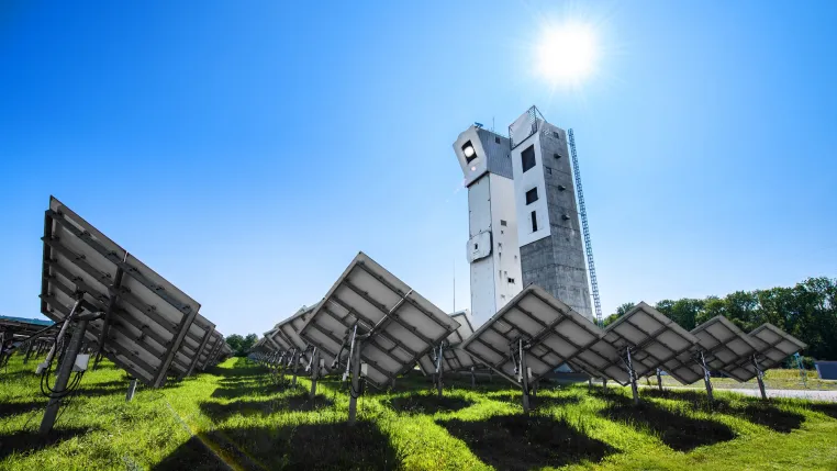 Bild: Erste Datenbank für Solarturmkraftwerke
