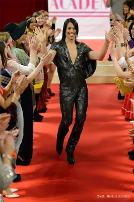 Die „Chicas Walk Academy“ von Jorge González geht in die nächste Runde Bild: Die „Chicas Walk Academy“ von Jorge González geht in die nächste Runde