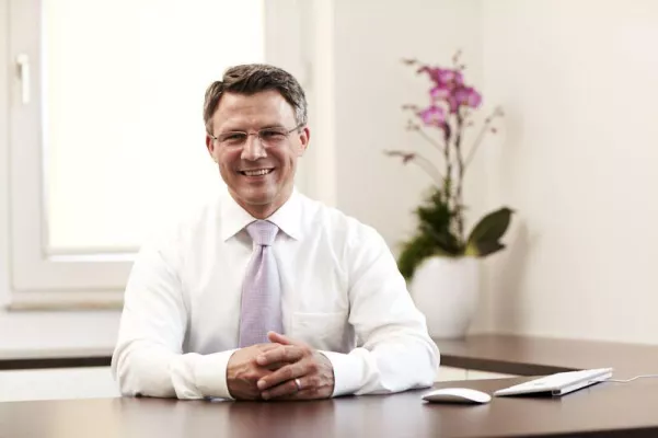 Bild: Plastische Gesichtschirurgie in Hilden bei Düsseldorf – Wenn´s perfekt sein soll!