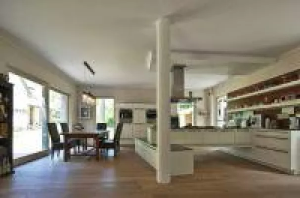 Bild: "Zukunft Altbau - Alte Häuser neu erleben": Wohngebäude mit einem klaren Plan sanieren