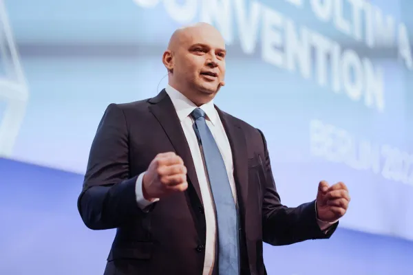 Passives Einkommen und aktives Zahlungsmittel: Kryptowährung PLC Ultima Bild: Passives Einkommen und aktives Zahlungsmittel: Kryptowährung PLC Ultima