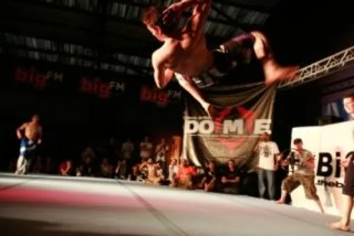 Bild: Sommer 2009 - Tricking-Community trifft sich beim MEGA-Gathering² in Oberhausen
