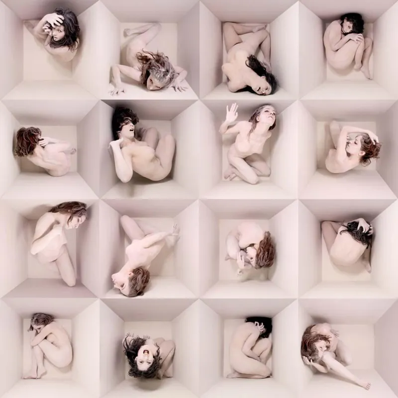 Isabel Tallos. Incúbitas. Fotografie. 120 x 120 cm.