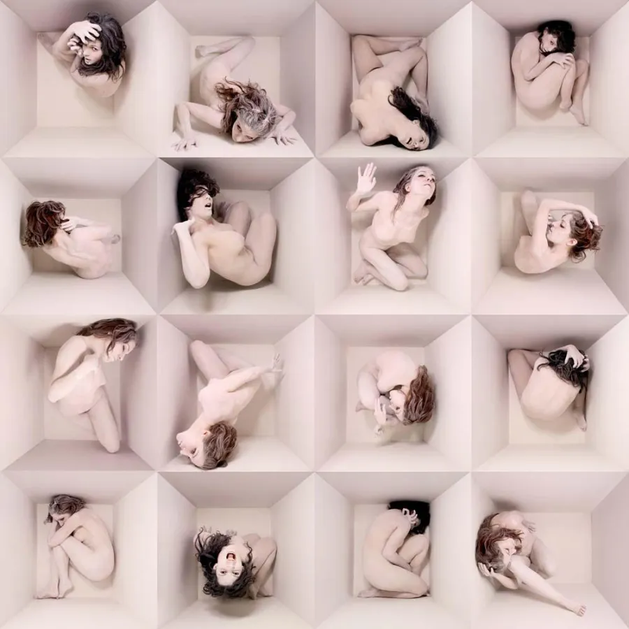 Isabel Tallos. Incúbitas. Fotografie. 120 x 120 cm.