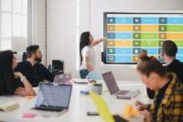 Bild: Stadt Leverkusen führt MNSpro Cloud an weiterführenden Schulen ein