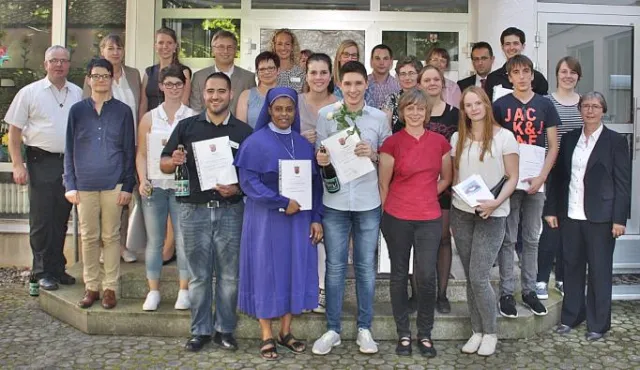 Bild: Elf Schüler haben nach dreijähriger Ausbildung ihr Examen erfolgreich bestanden
