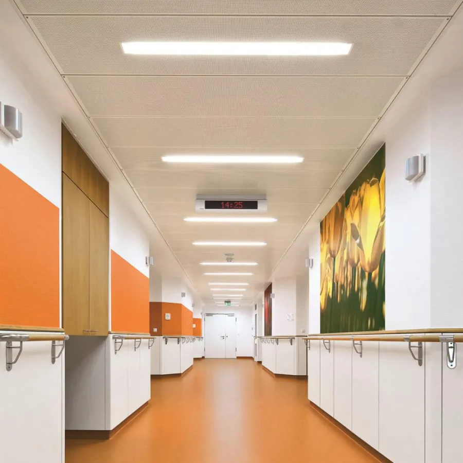 Optimale Kombination von Brandschutz, Akustik und LED-Beleuchtung