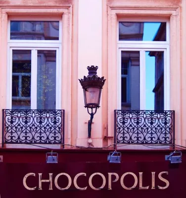 Claire Santal veröffentlicht Foto Kunst zur „Schokoladenstadt“ Brüssel Bild: Claire Santal veröffentlicht Foto Kunst zur „Schokoladenstadt“ Brüssel