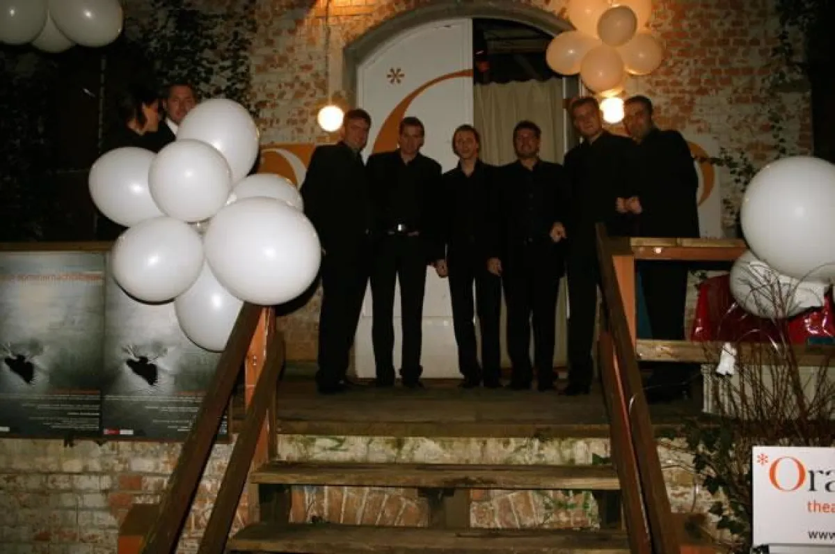 choirblax - a cappella in black