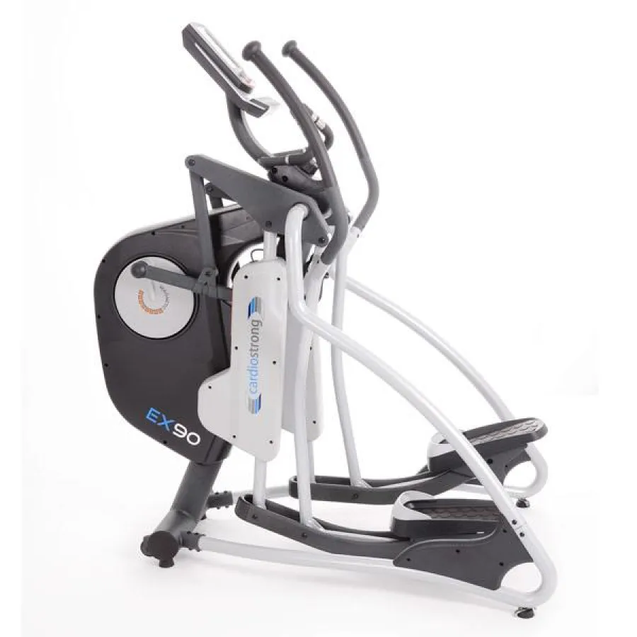 Der cardiostrong EX90 – die Crosstrainer-Innovation der Herbst/Winter-Saison!