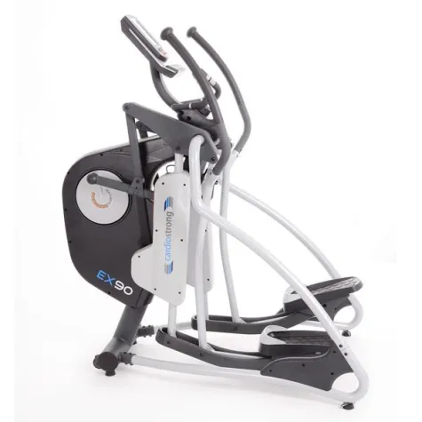 Bild: Der cardiostrong EX90 – die Crosstrainer-Innovation der Herbst/Winter-Saison