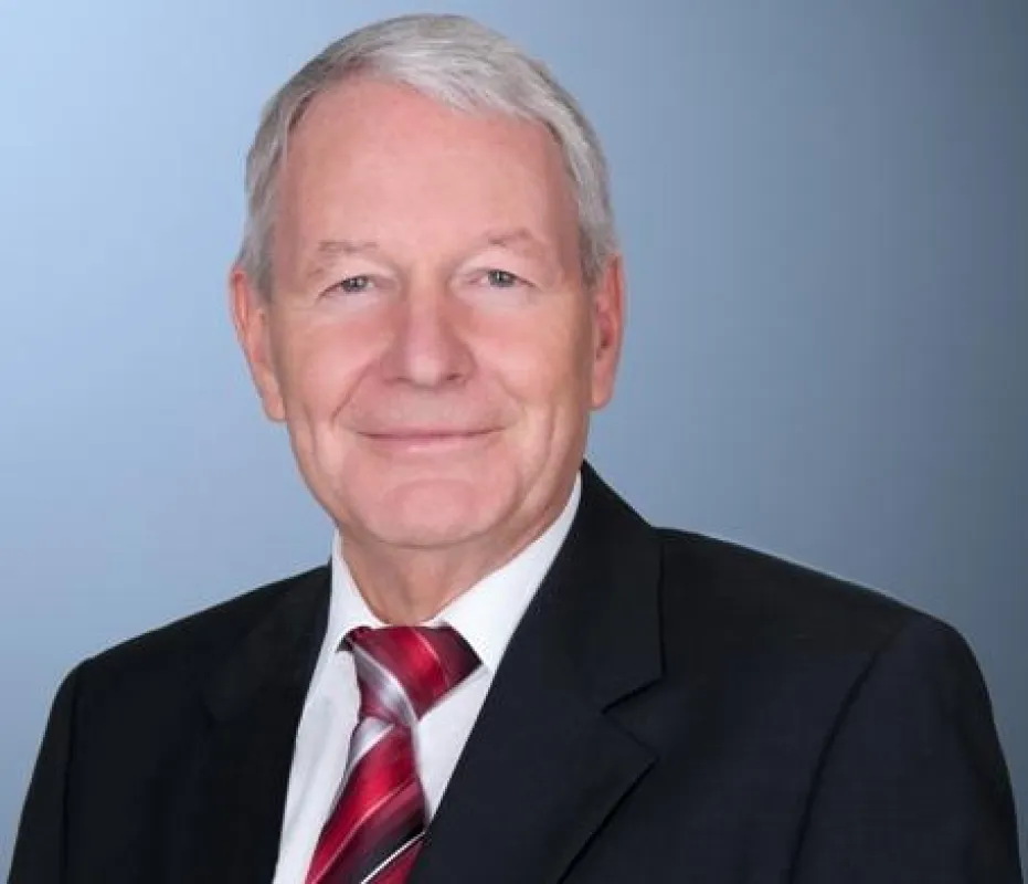 Herr Bernhard Grotz