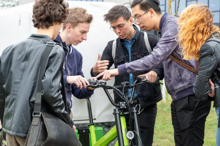 Bild: "25Ah Futurity" Visionäre Designkonzepte für eine grüne Zukunft