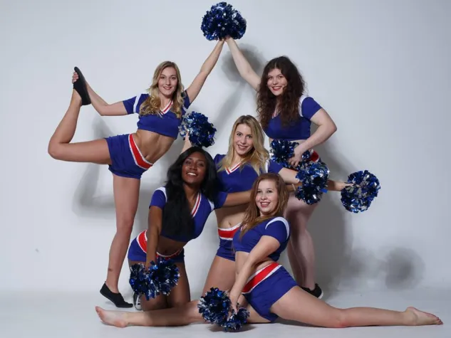 Bild: INspire Dancers werden Cheerleader der Krefeld Ravens