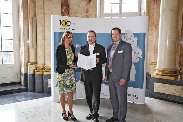 Bild: Auszeichnung für Esta: 100 Orte für Industrie 4.0 in Baden-Württemberg