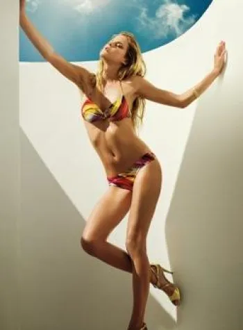 Bild: Der La Perla Online Shop präsentiert die aktuellen Beachwear- Kollektionen und lädt zum Stöbern ein