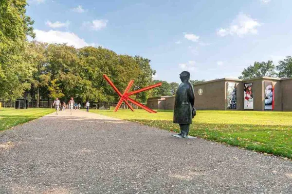Bild: Achtzig Meisterwerke aus vierzig niederländischen Museen zusammen im Kröller-Müller Museum zu sehen