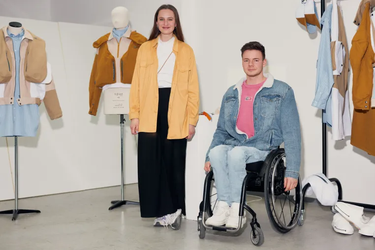 Bild: Mode für alle: HSBI-Modestudentin erhält den internationalen „Grand Prix Inclusive Design“ für adaptive Kleidung