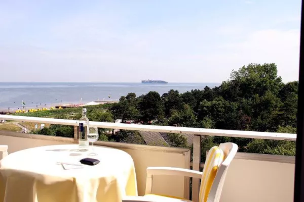 Bild: Das perfekte Weihnachtsgeschenk – ein exklusiver, wohltuender Aufenthalt im Badhotel Sternhagen