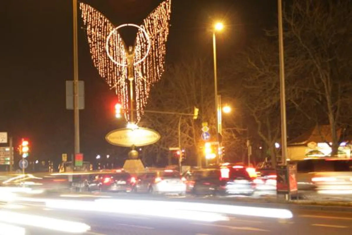 © ACE Auto Club Europa: Weihnachtsmärkte sorgen für dichten City-Verkehr