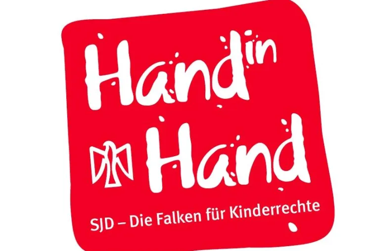 Bild: Hand in Hand für Kinderrechte - Falken beim Weltkindertag