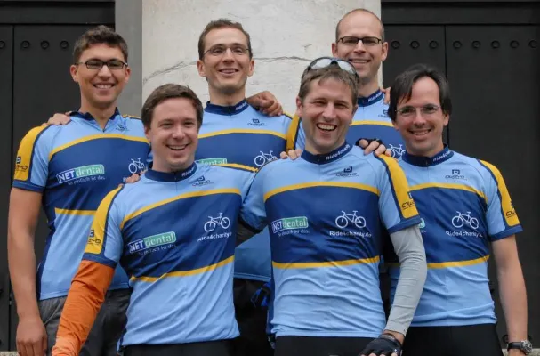 20 Jahre Mauerfall – Ride4Charity radelt für Integration und Bildung die ehemalige deutsch-deutsche Grenze Bild: 20 Jahre Mauerfall – Ride4Charity radelt für Integration und Bildung die ehemalige deutsch-deutsche Grenze