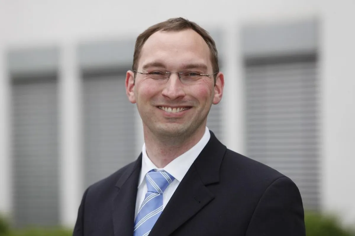 Prof. Dr. Tim Jesgarzewski (c) FOM Hochschule in Bremen