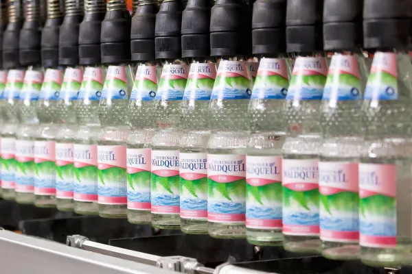 Bild: Neuer Absatzrekord für Thüringer Waldquell