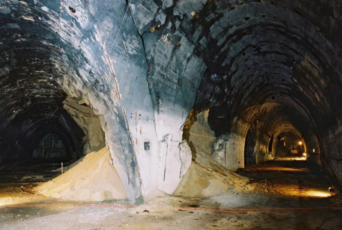 Jeder Meter Tunnel steht für einen Toten des KZ Mauthausen-Gusen II
