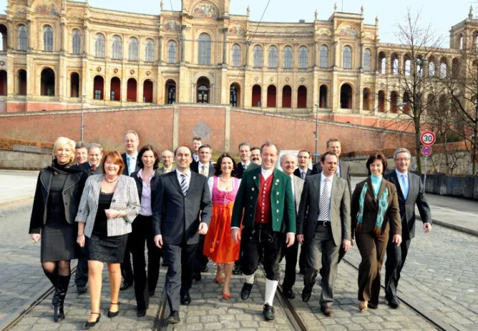 Bild: FREIE WÄHLER starten Umfrage zur Akzeptanz des G8 in Bayern