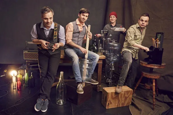 Bild: Berlin-Premiere: GlasBlasSing mit "Flaschmob" am 28. Juli 2018 @ Freilichtbühne an der Zitadelle (Open Air)
