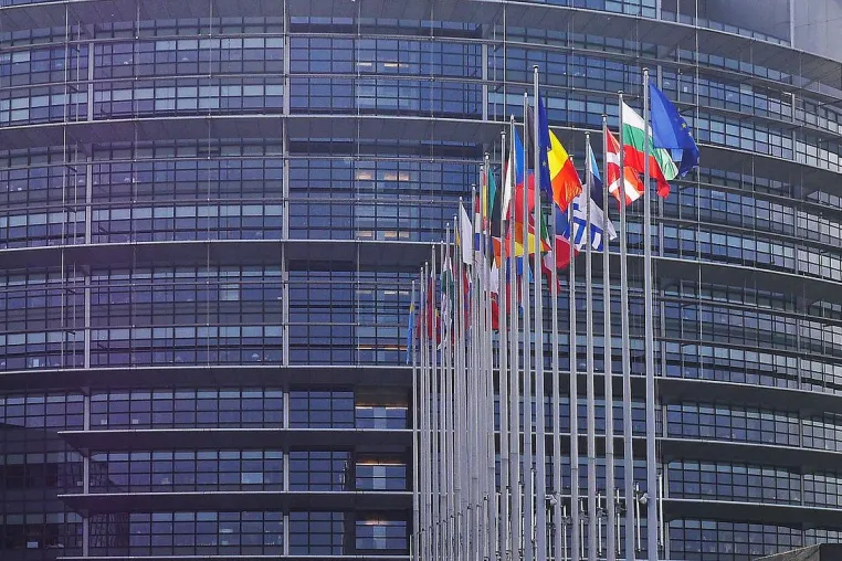 Bild: Urteil: Menschen mit Betreuung in allen Angelegenheiten können an Europawahl teilnehmen