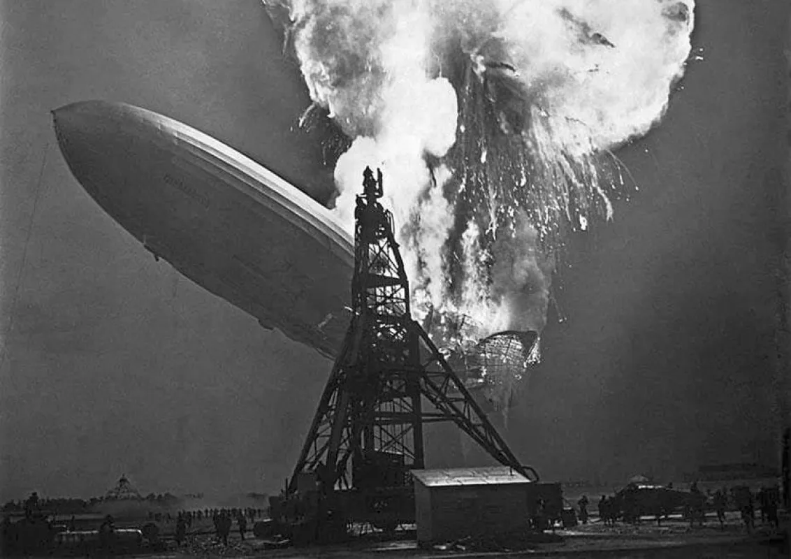 Zeppelin LZ 129 Hindenburg am 6. Mai 1937