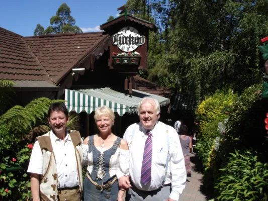 Bild: Das Duo Jo & Josephine aus Altentreptow hat selbst in Australien seine Fans - von Werner Geske