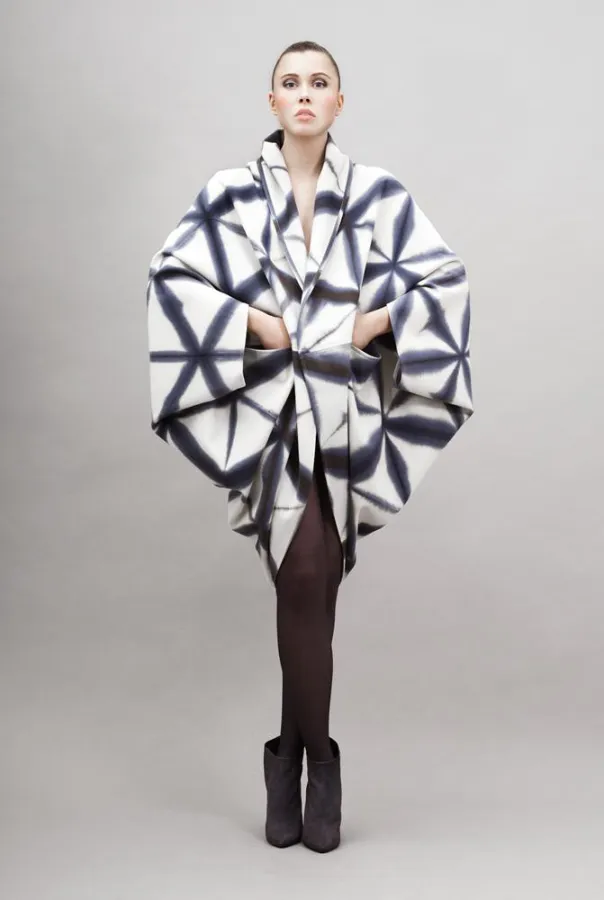 MIKENKE H/W 2012-13: Handgefärbter Mantel