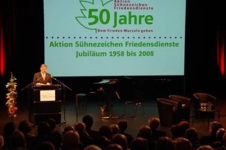 marbet setzt Zeichen mit Einsatz für die Aktion Sühnezeichen Friedensdienste Bild: marbet setzt Zeichen mit Einsatz für die Aktion Sühnezeichen Friedensdienste