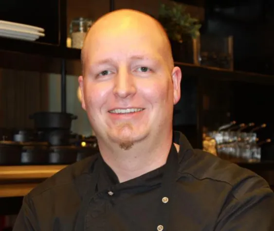 Sebastian Pergel ist neuer Küchenchef im Restaurant „The Post“ Bild: Sebastian Pergel ist neuer Küchenchef im Restaurant „The Post“