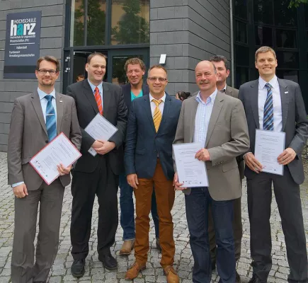 Projekt „De-Mail für öffentliches Prozess- und Kundendatenmanagement“ an der Hochschule Harz gestartet Bild: Projekt „De-Mail für öffentliches Prozess- und Kundendatenmanagement“ an der Hochschule Harz gestartet