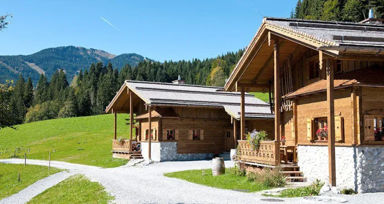 Bild: Proneben Gut im Salzburger Land: Kuscheln erwünscht