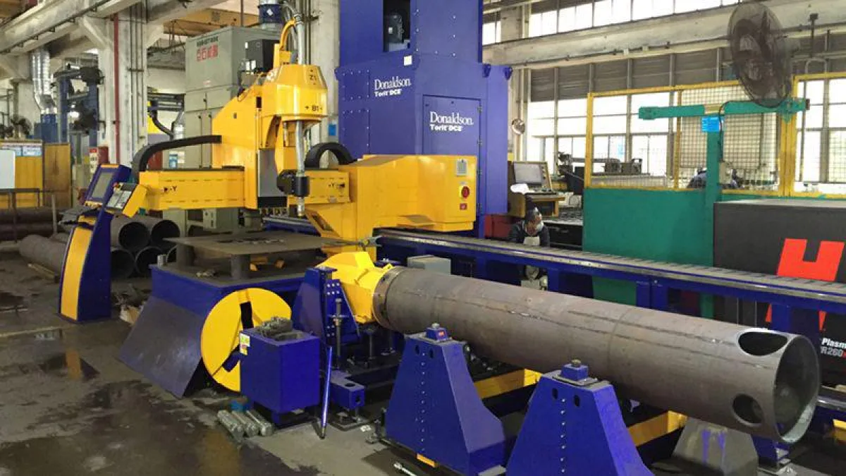 PipeCut von MicroStep bei der Firma Gee - ausgelegt für eine Rohrlänge von 12 Metern