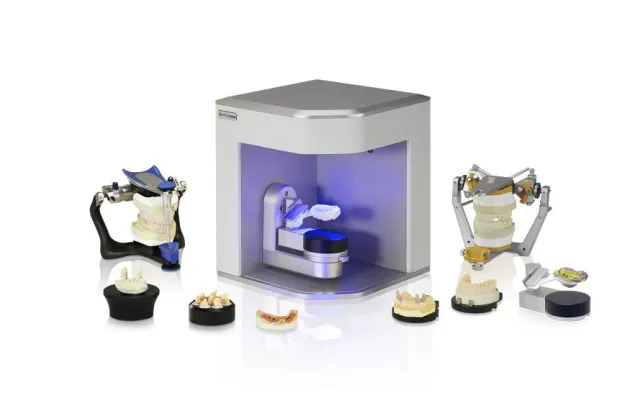 Bild: white stellt das Scannersystem Identica Hybrid vor.