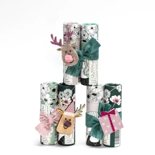 Plastikfrei schenken: Nachhaltige Wirkstoff-Kosmetik unter dem Weihnachtsbaum Bild: Plastikfrei schenken: Nachhaltige Wirkstoff-Kosmetik unter dem Weihnachtsbaum