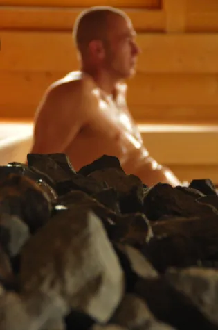 Bild: Dank der Sauna gesund durch den Winter