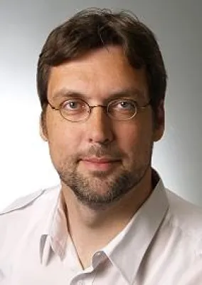 Bild: Neues Buch "7 Wege zu Dir selbst" - Gedanken und Gefühle beobachten, um Gegenwärtigkeit zu erfahren