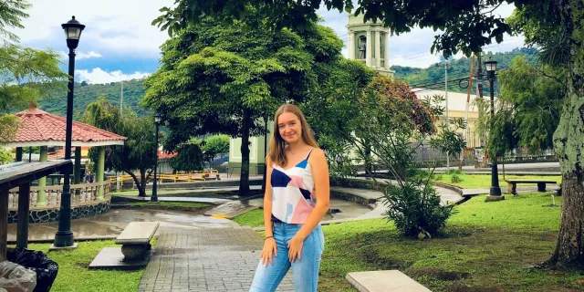 Schüleraustausch Costa Rica: Wie Alicia auf Costa Rica, zur Organisation und zum Stipendium gekommen ist Bild: Schüleraustausch Costa Rica: Wie Alicia auf Costa Rica, zur Organisation und zum Stipendium gekommen ist