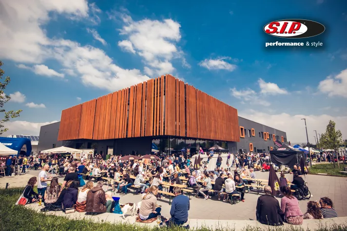 Bild: Vespa Saisonstart 2024: der SIP Scootershop Open Day 18. Mai 2024