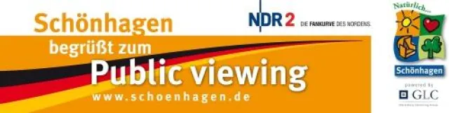 Bild: Der wahrscheinlich größte Fernseher Norddeutschlands zum Viertelfinale in Schönhagen am Strand
