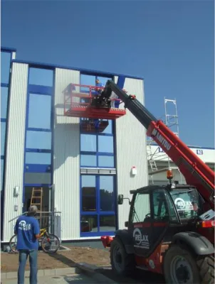 Auf Logistik- und Depotbau spezialisiert - RELAX GROUP realisiert Industriehallen innerhalb kürzester Zeit Bild: Auf Logistik- und Depotbau spezialisiert - RELAX GROUP realisiert Industriehallen innerhalb kürzester Zeit