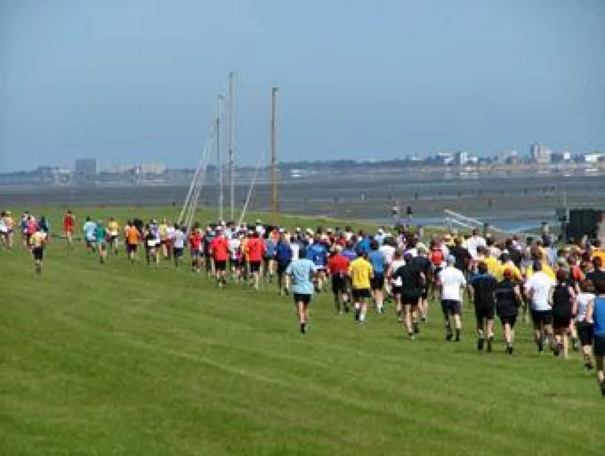 Nordseelauf 2009: Die Schlussetappe führt von Neuwerk übers Watt bis nach Cuxhaven
